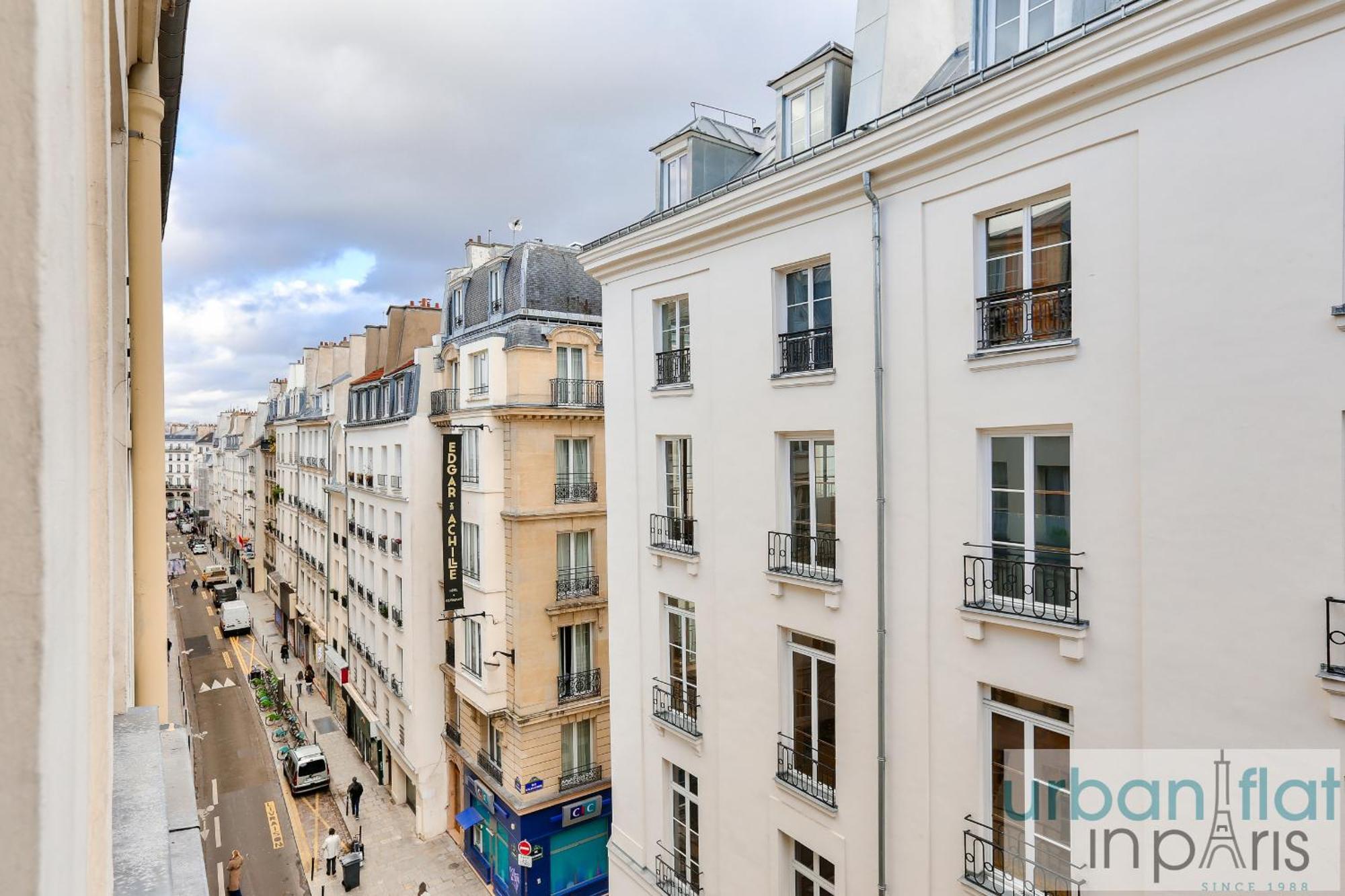 Appartement Urban Flat 96 - 1 Bedroom Aboukir Parijs